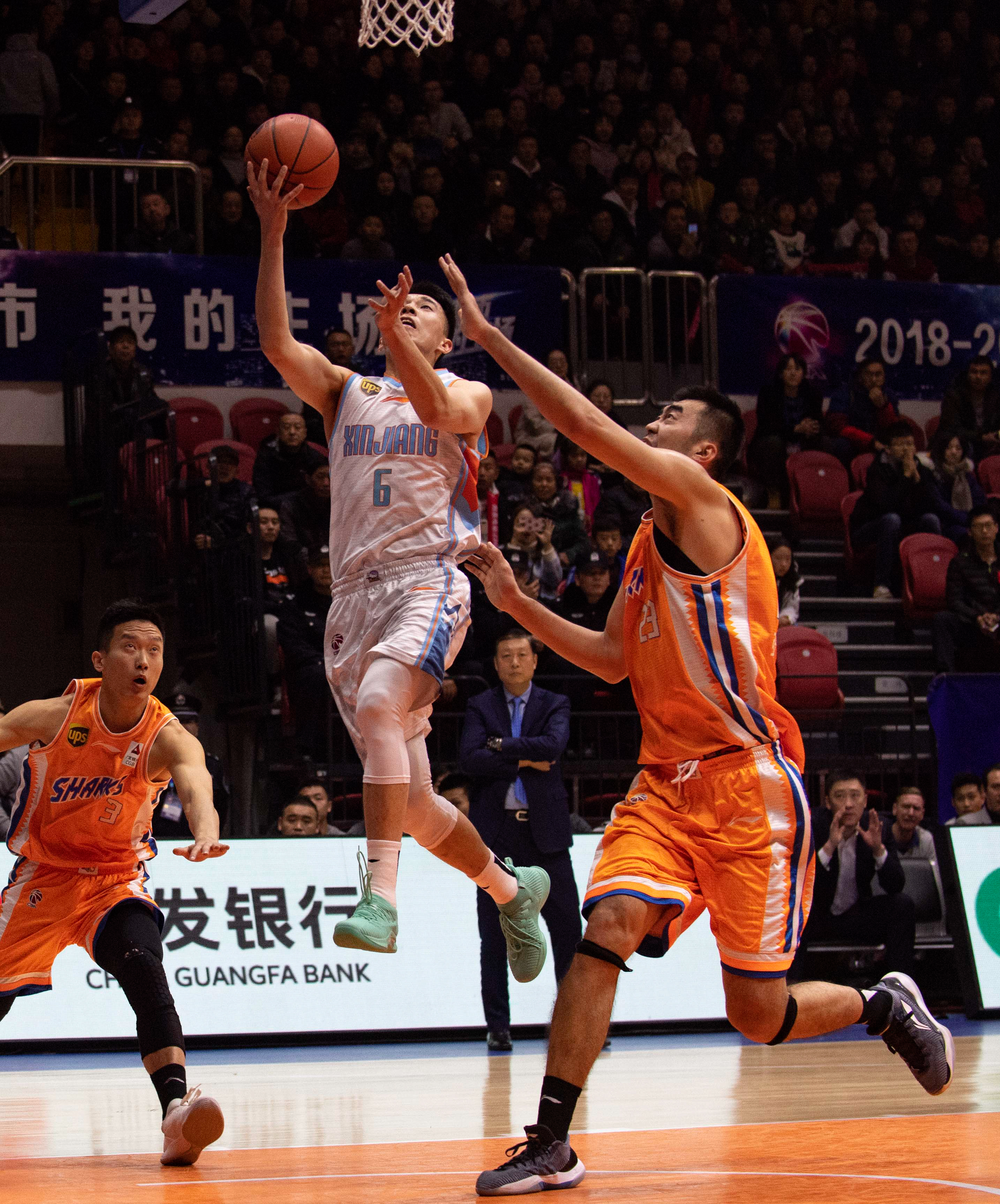 的争夺到球 的争夺到球